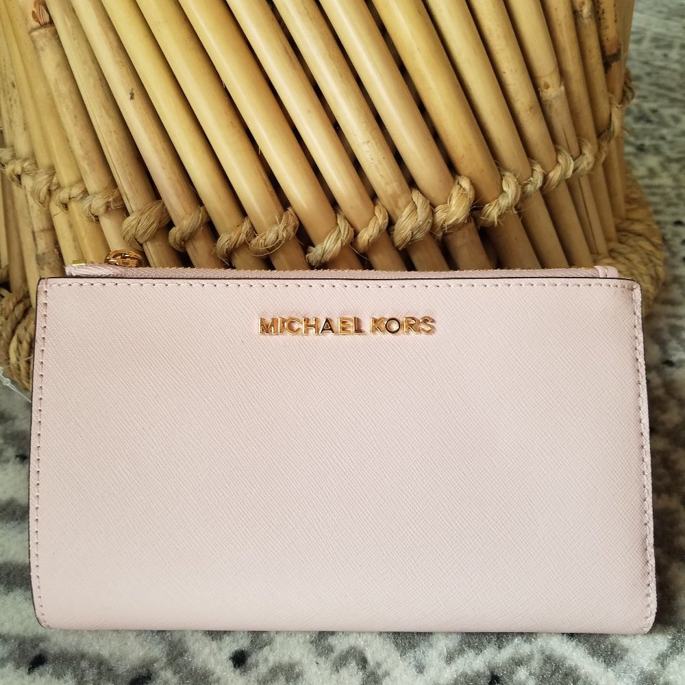 Michael Kors Jet Set Travel Wristlet Blossom New